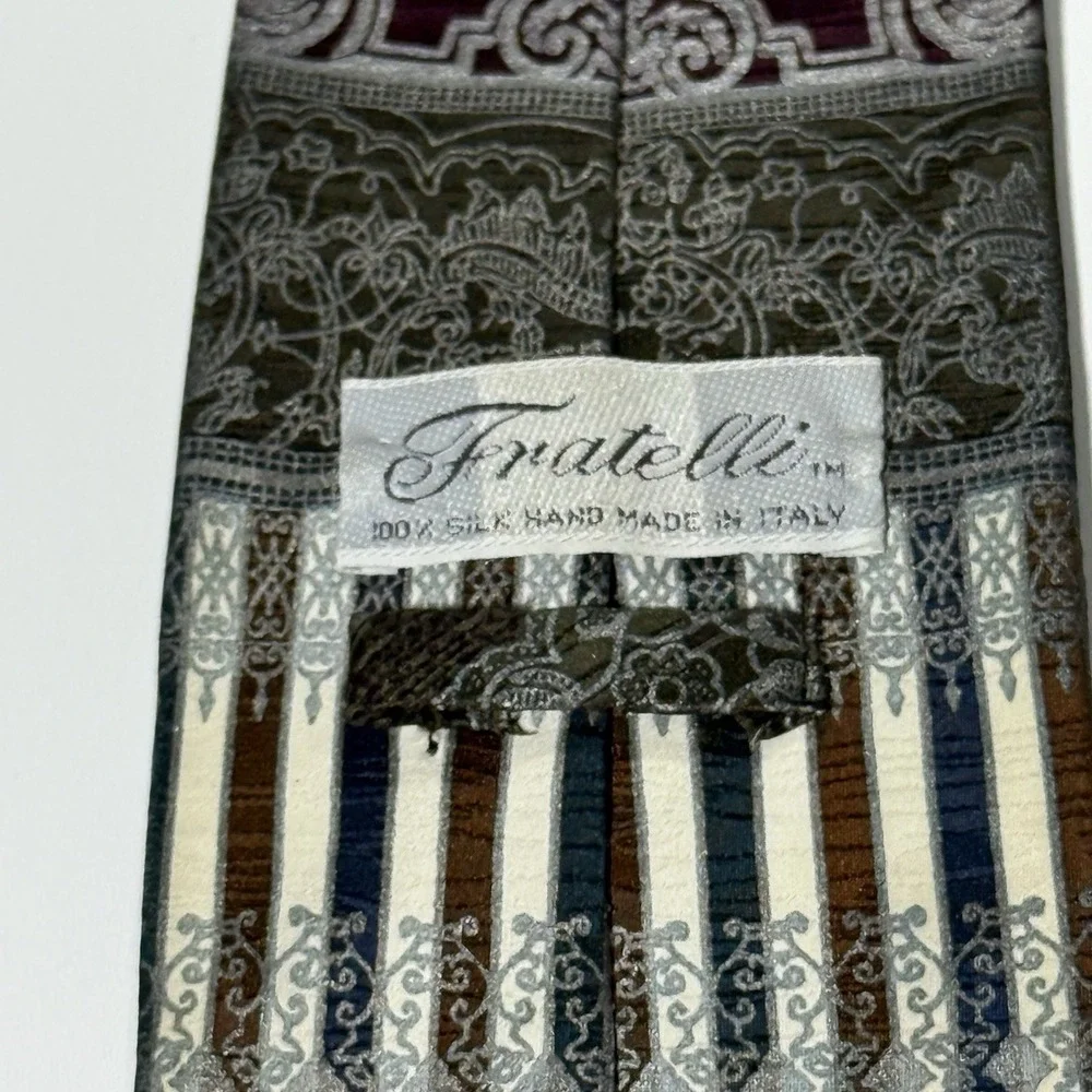 Fratelli versatile look